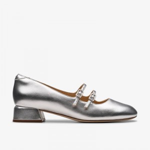 クラークス Daiss 30 Shine シルバー | CLKS-84991
